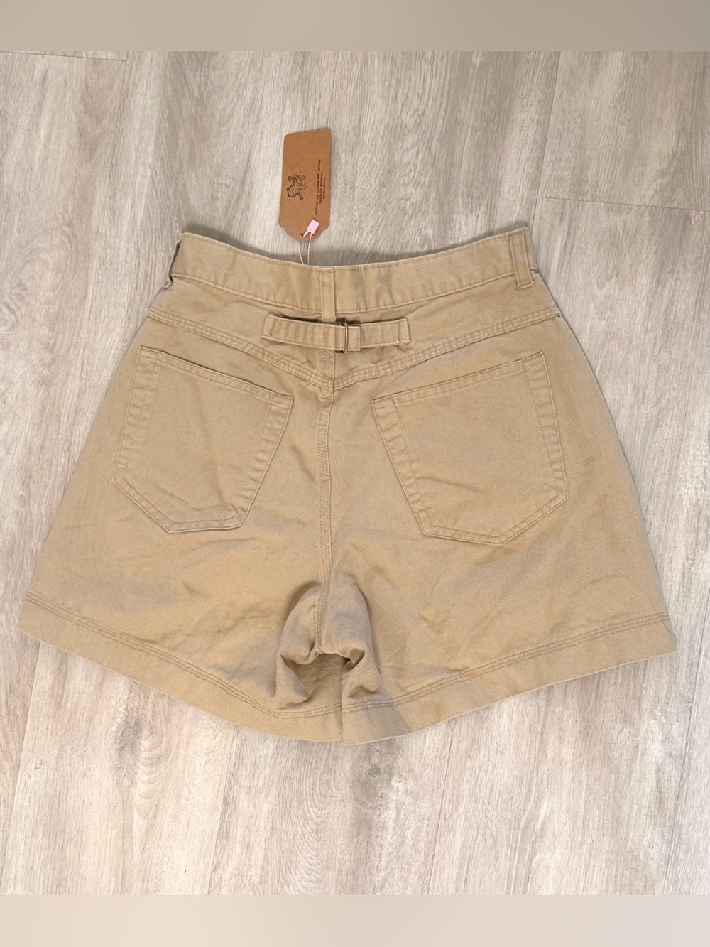 Essentials Shorts - Picture 2 of 3